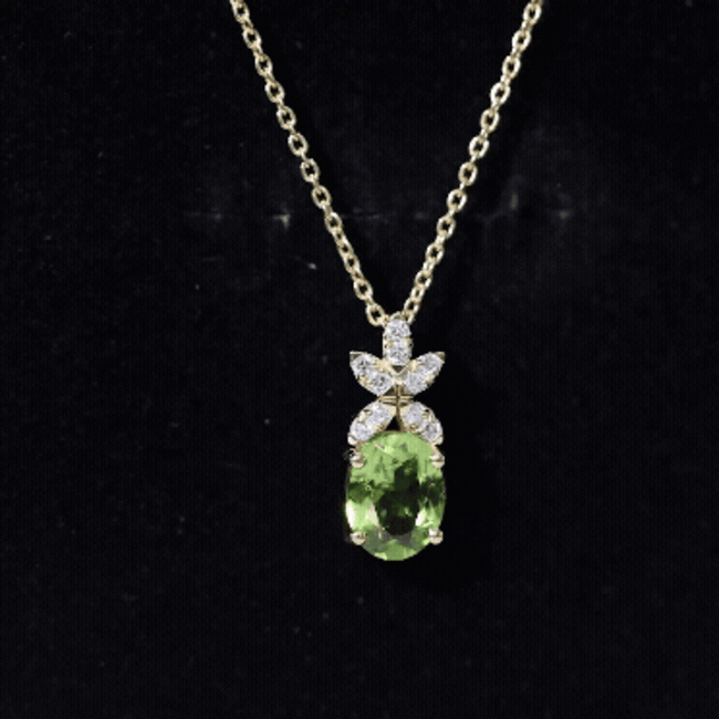1.7 Carat Oval Peridot Diamond Flower Necklace for Women